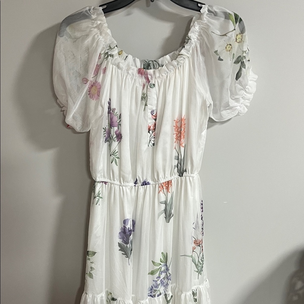 Chicwish White Floral Maxi Dress - Picture 1 of 5